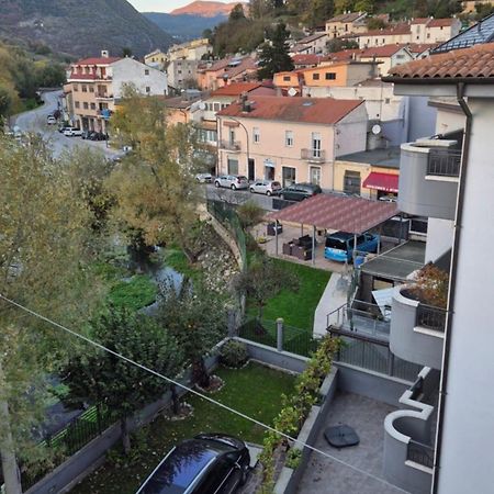 Zia Peppa Apartment Castel Di Sangro Bagian luar foto