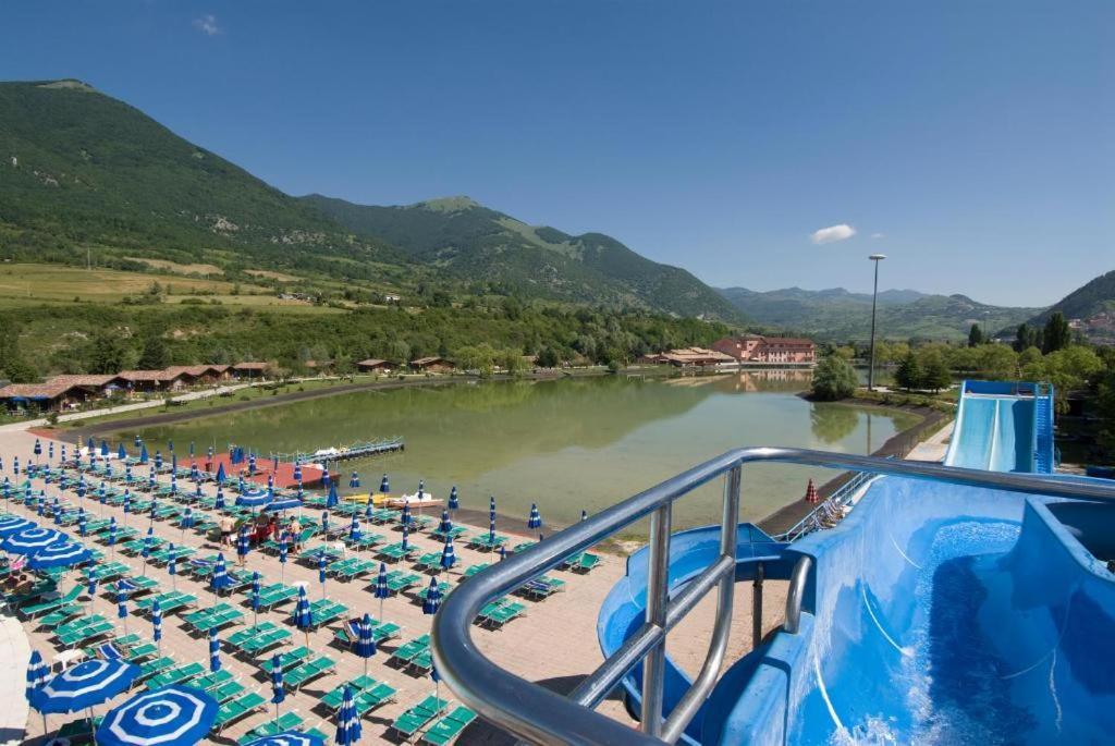 Zia Peppa Apartment Castel Di Sangro Bagian luar foto