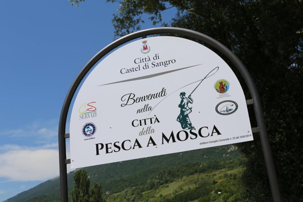 Zia Peppa Apartment Castel Di Sangro Bagian luar foto
